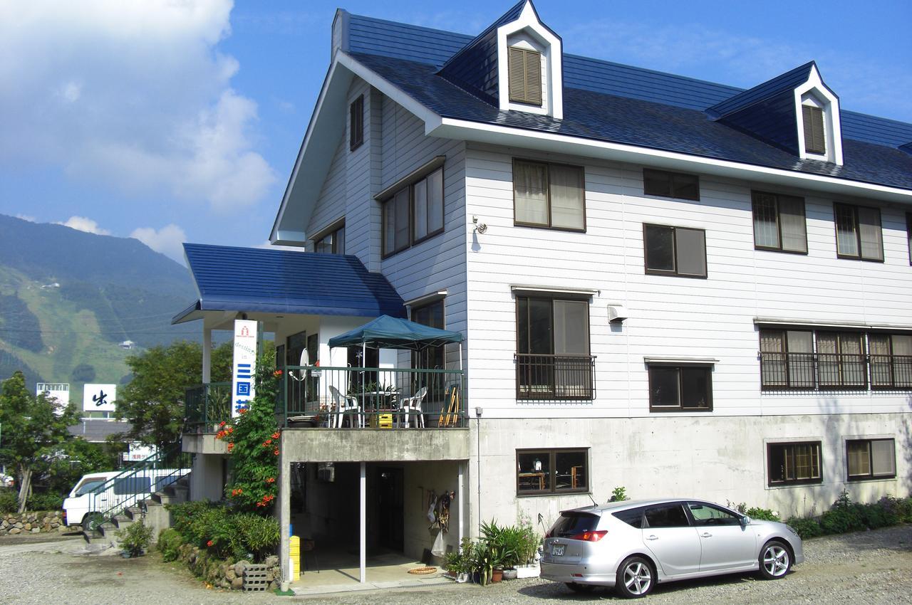 Naeba Mikuniso Hotel Kusatsu  Exterior foto