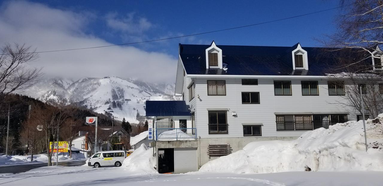 Naeba Mikuniso Hotel Kusatsu  Exterior foto